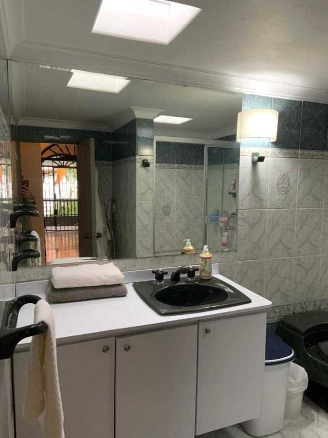 Casa Rosales Hotel Medellín Eksteriør billede